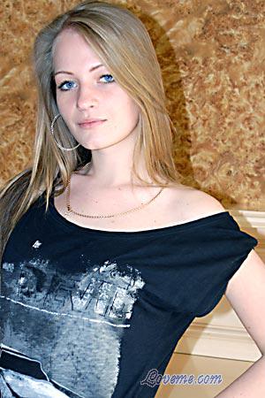 112568 - Victoria Leeftijd: 18 - Oekra&iuml;ne