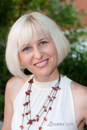 115153 - Elena Leeftijd: 44 - Oekra&iuml;ne