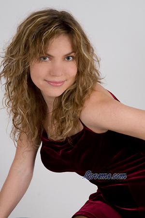 120704 - Yevgeniya Leeftijd: 31 - Oekra&iuml;ne