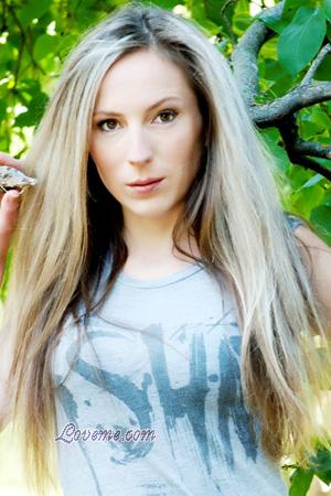 149041 - Irina Leeftijd: 33 - Oekra&iuml;ne