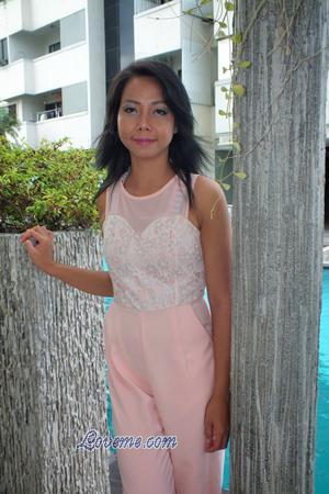 165212 - Narinthorn Leeftijd: 31 - Thaisland