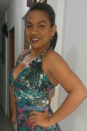 170143 - Luz Leeftijd: 48 - Colombia