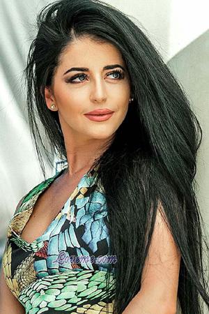 170698 - Valentina Leeftijd: 31 - Oekra&iuml;ne