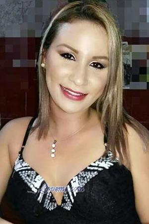 172356 - Nathalia Leeftijd: 34 - Costa Rica