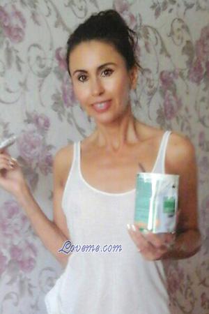 177090 - Irina Leeftijd: 42 - Oekra&iuml;ne