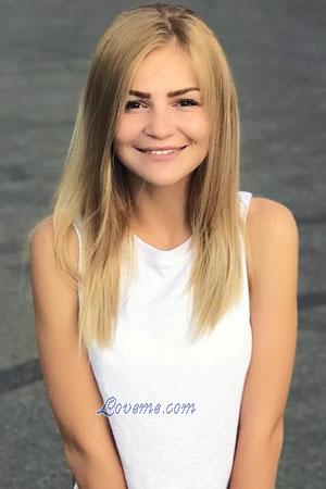 181106 - Irina Leeftijd: 25 - Oekra&iuml;ne