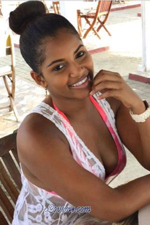 182220 - Yanelis Leeftijd: 30 - Colombia