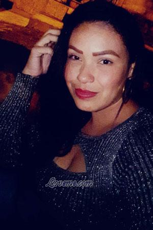 182412 - Leidi Diana Leeftijd: 38 - Colombia