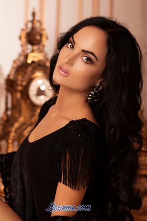 185193 - Kseniya Leeftijd: 33 - Oekraïne