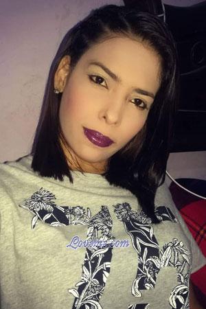 187604 - Jennifer Leeftijd: 32 - Colombia