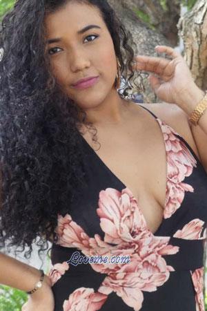 187606 - Lorena Leeftijd: 25 - Colombia