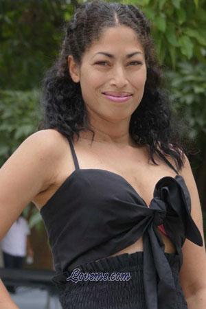 188825 - Maria del Pilar Leeftijd: 39 - Colombia