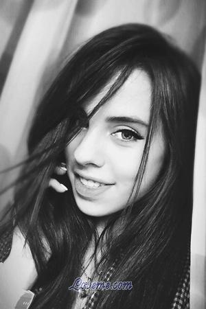 190856 - Katie Leeftijd: 30 - Oekraïne