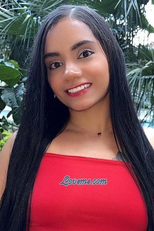 204580 - Claudia Leeftijd: 34 - Colombia