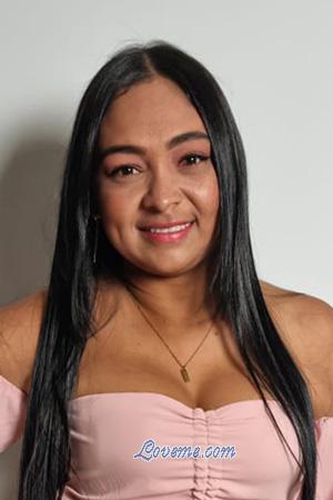 207626 - Tatiana Leeftijd: 35 - Colombia
