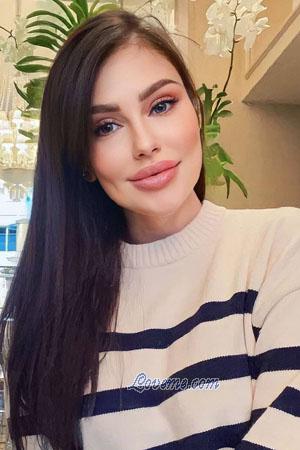 213835 - Karina Leeftijd: 34 - Oekraïne