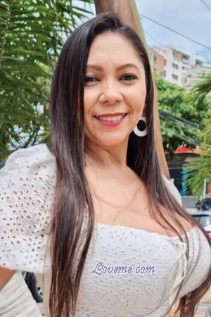 214329 - Shirley Leeftijd: 45 - Colombia