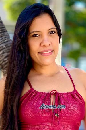 221474 - Carolina Leeftijd: 37 - Colombia