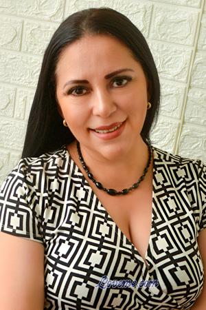 222588 - Karina Leeftijd: 46 - Peru
