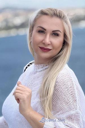 222954 - Irina Leeftijd: 45 - Oekraïne
