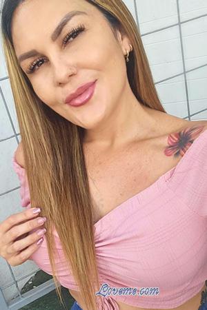 223182 - Melissa Leeftijd: 42 - Costa Rica