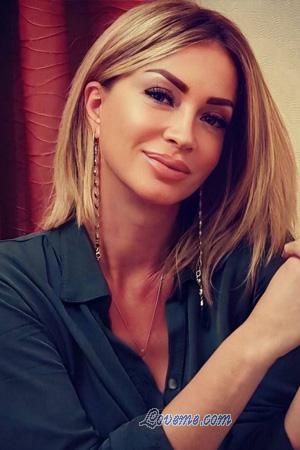 223501 - Oksana Leeftijd: 49 - Oekraïne