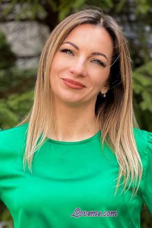 223524 - Iryna Leeftijd: 38 - Oekraïne
