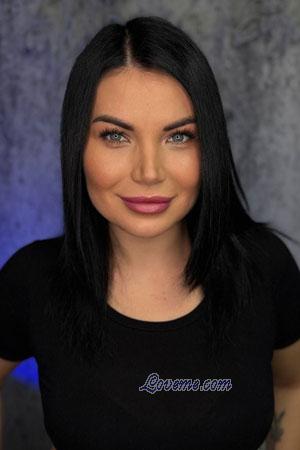 223779 - Daria Leeftijd: 35 - Oekraïne