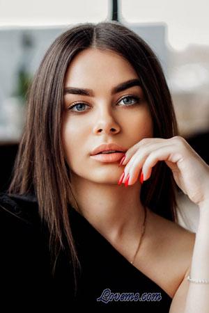 223783 - Daria Leeftijd: 19 - Oekraïne