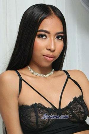 223833 - Julieth Leeftijd: 23 - Colombia