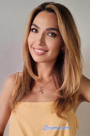 224026 - Elena Leeftijd: 37 - Oekraïne