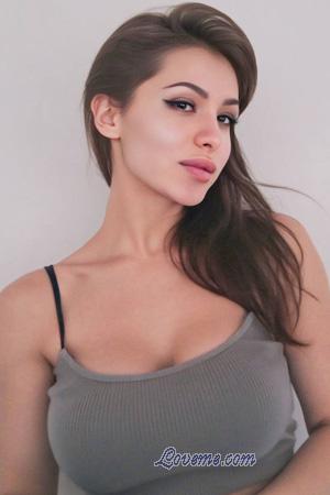 224033 - Krystyna Leeftijd: 29 - Oekraïne