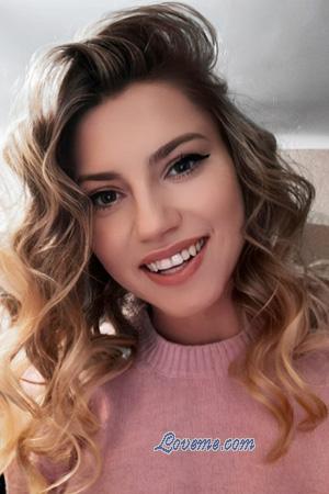 224047 - Anna Leeftijd: 27 - Oekraïne