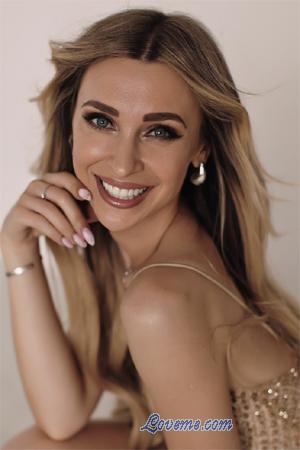 224353 - Anastasiia Leeftijd: 33 - Oekraïne