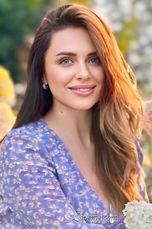 224551 - Yulia Leeftijd: 35 - Oekraïne