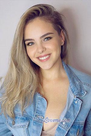 224723 - Stephanie Leeftijd: 38 - Argentinië