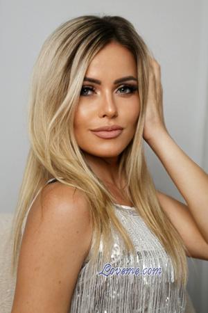 224935 - Malvina Leeftijd: 35 - Oekraïne