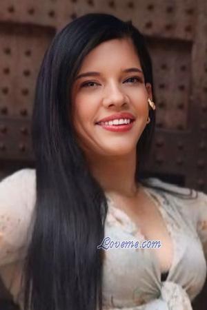 225213 - Yunelis Leeftijd: 42 - Colombia