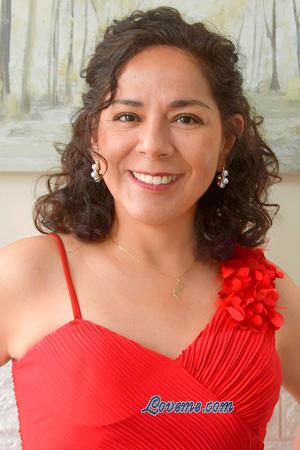 225446 - Pilar Leeftijd: 51 - Peru