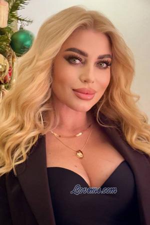 225550 - Tetiana Leeftijd: 40 - Oekraïne