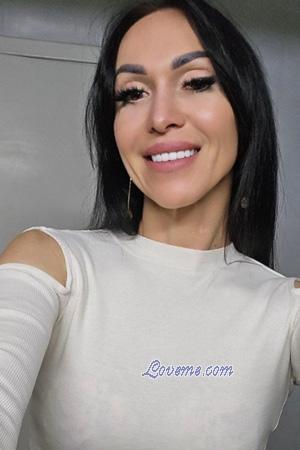 225587 - Svitlana Leeftijd: 42 - Oekraïne