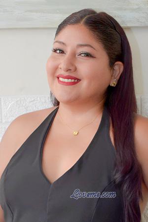 225787 - Veronica Leeftijd: 32 - Peru