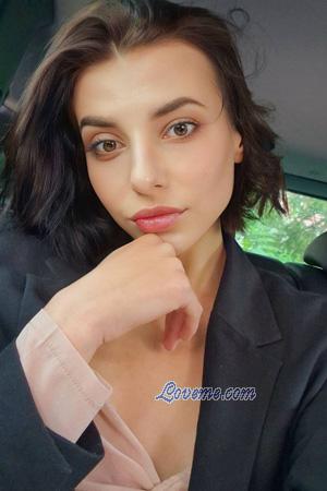 225837 - Yuliia Leeftijd: 25 - Oekra&iuml;ne