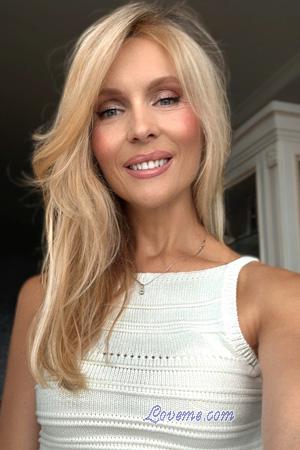 225903 - Tatiana Leeftijd: 46 - Oekra&iuml;ne