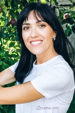 225912 - Oksana Leeftijd: 36 - Oekra&iuml;ne