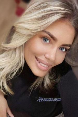 225938 - Dalija Leeftijd: 22 - Sloveni&euml;