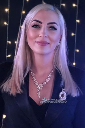 225958 - Karolina Leeftijd: 52 - Oekra&iuml;ne