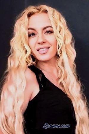 226071 - Anastasiia Leeftijd: 31 - Oekra&iuml;ne