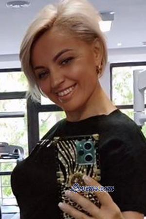 226098 - Nadiya Leeftijd: 42 - Oekra&iuml;ne