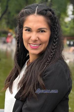 226172 - Gabriela Leeftijd: 50 - Argentini&euml;